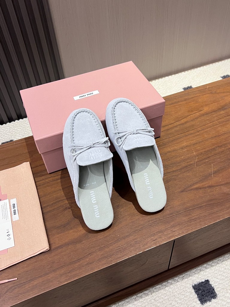 MiuMiu Slippers(w)-008