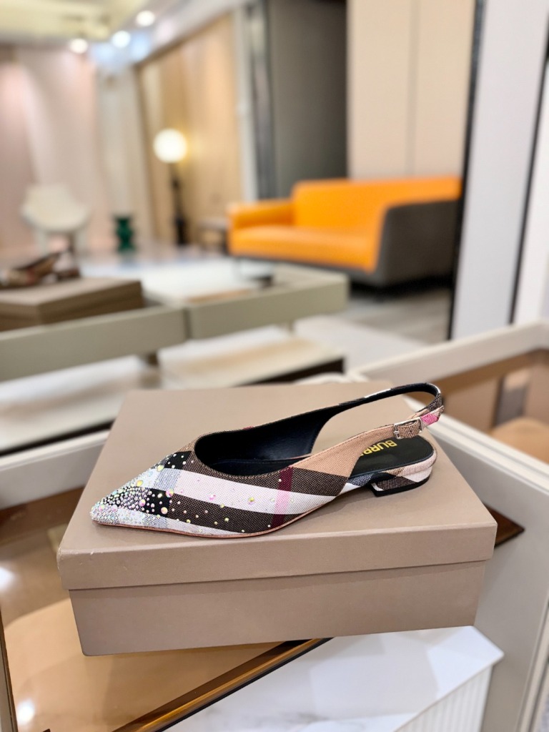 Burberry Sandals(w)-001