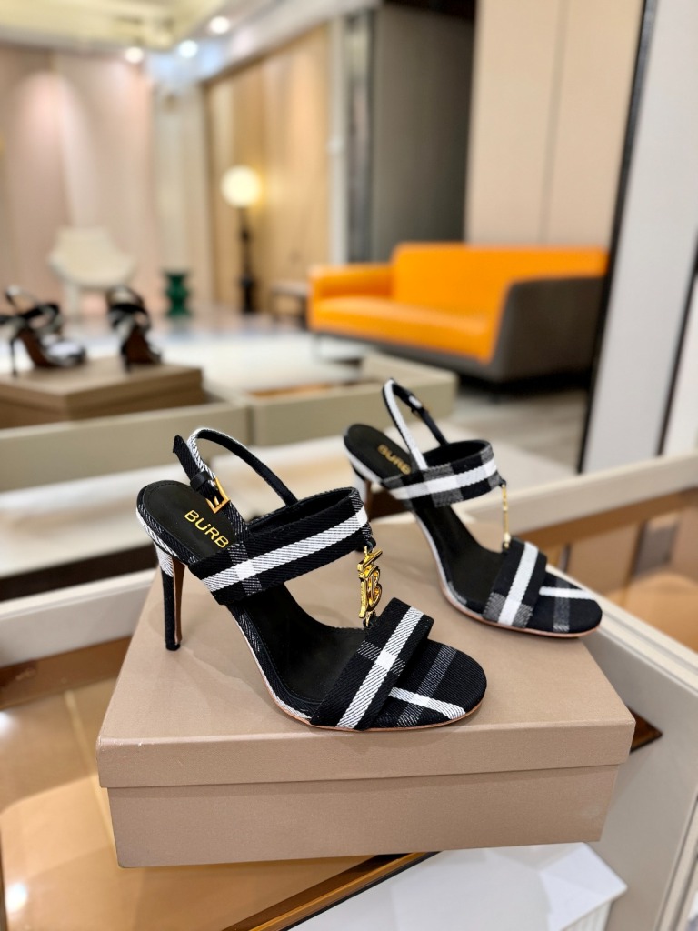 Burberry High Heeled Sandals(w)-009
