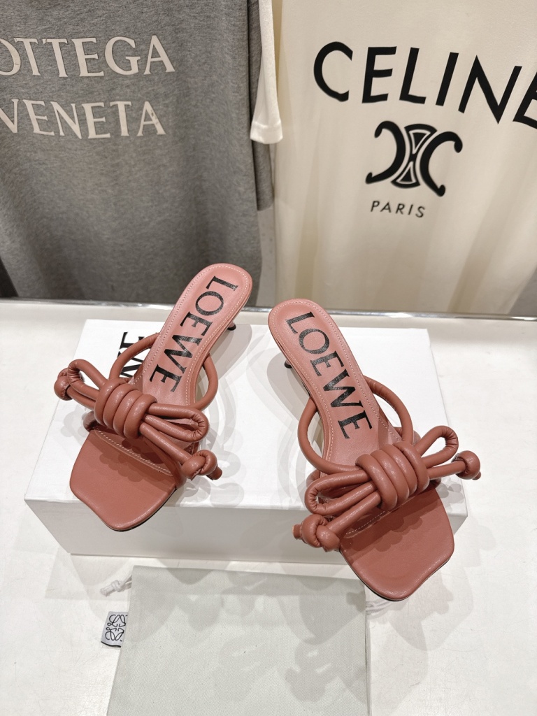 LOEWE Slippers(w)-006