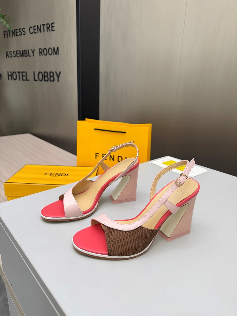 Fendi High Heeled Sandals(w)-002