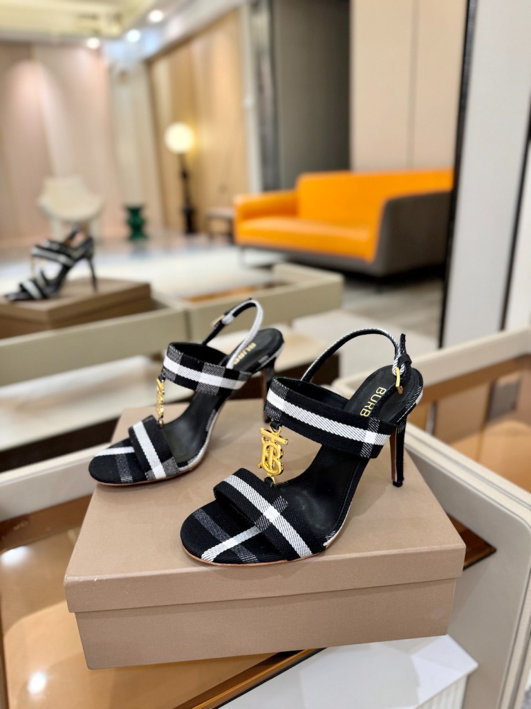 Burberry High Heeled Sandals(w)-009