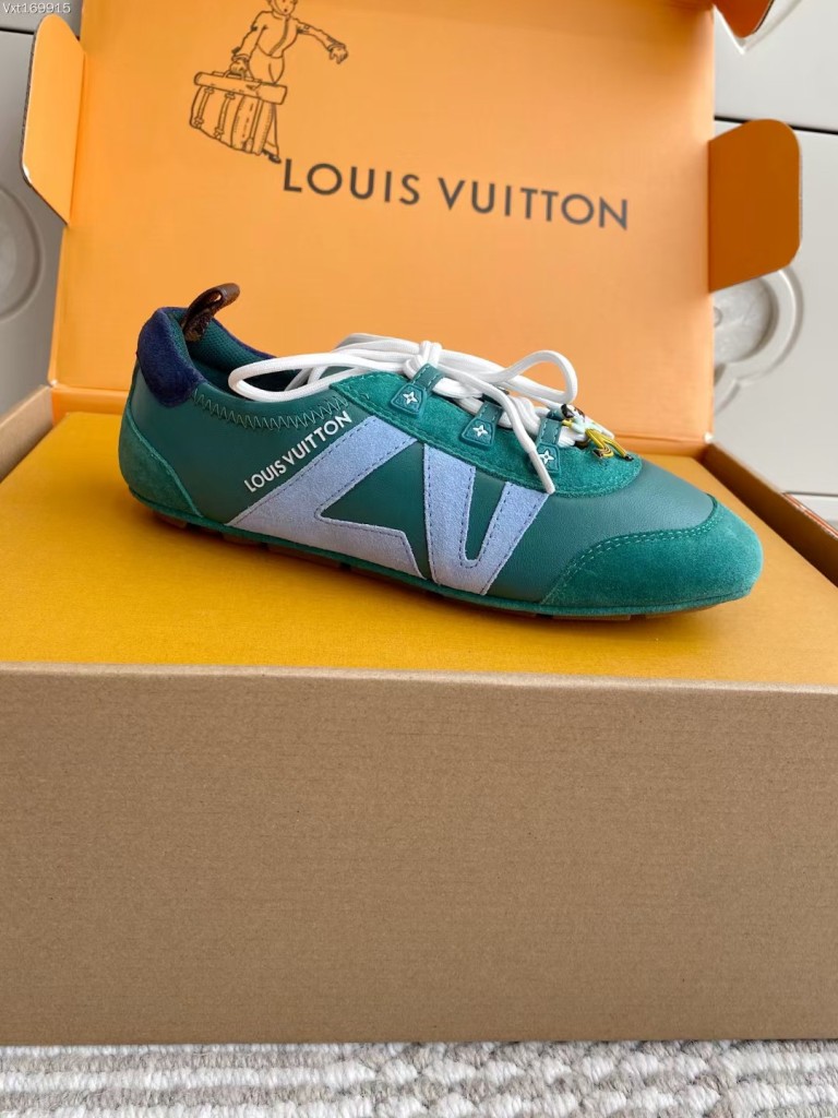 LV Couple Shoes-022