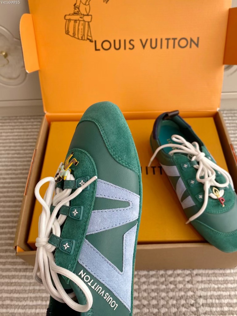 LV Couple Shoes-022