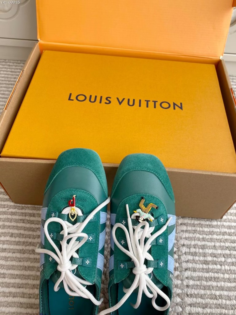 LV Couple Shoes-022