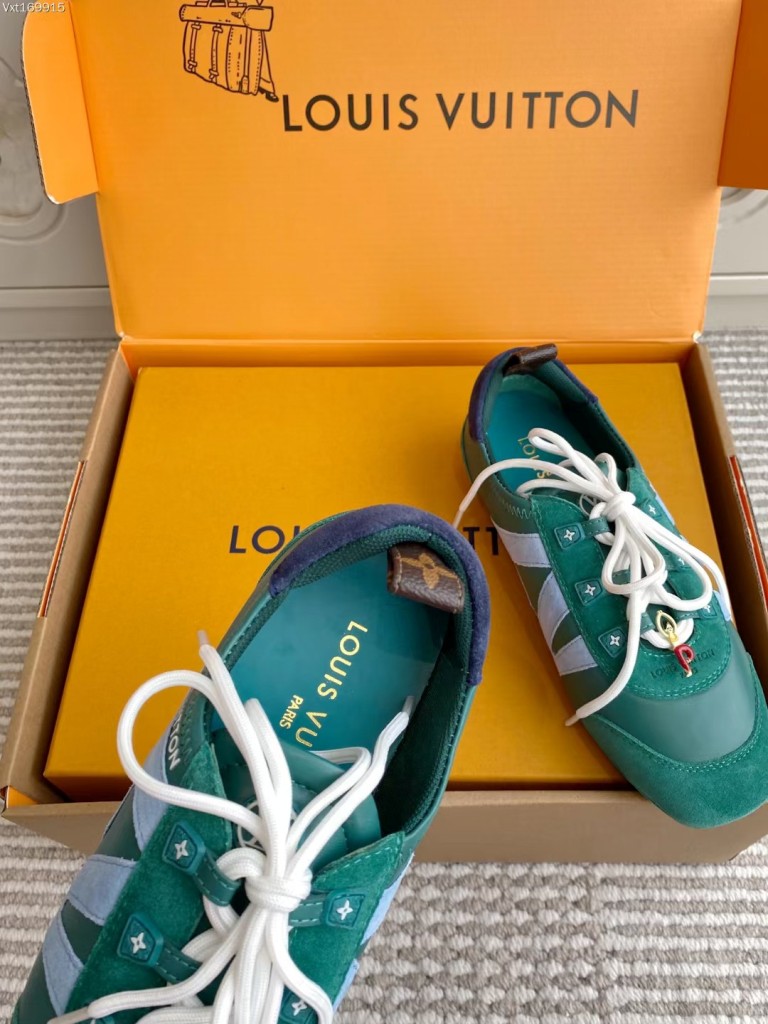 LV Couple Shoes-022