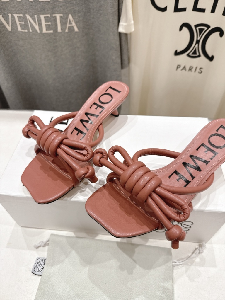 LOEWE Slippers(w)-006