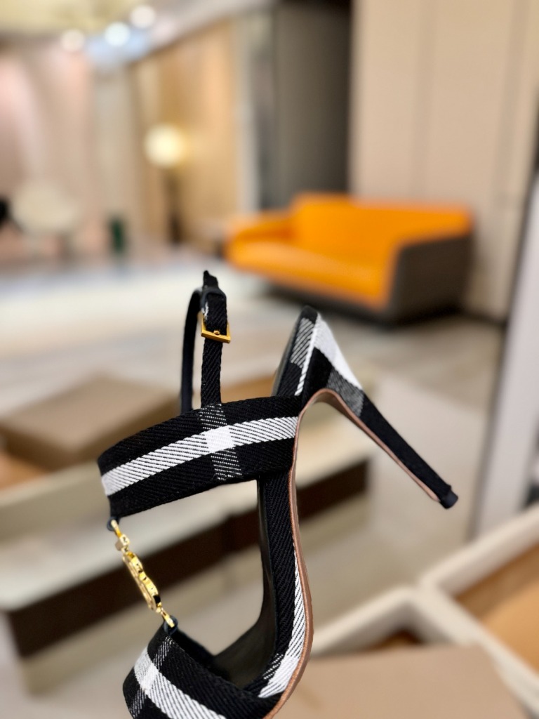 Burberry High Heeled Sandals(w)-009