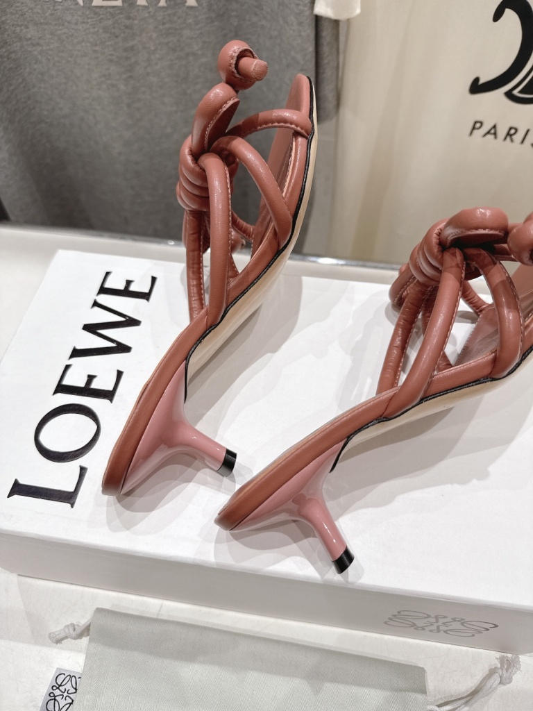 LOEWE Slippers(w)-006
