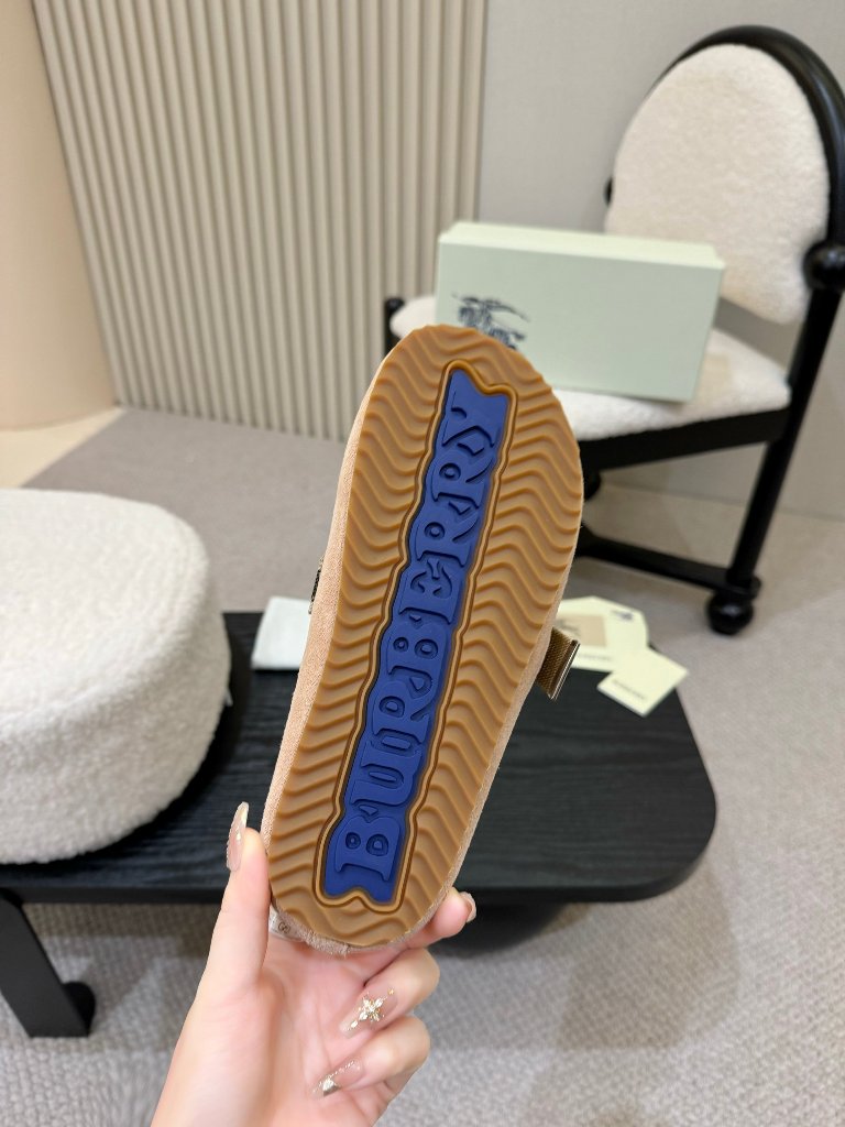 Burberry Slippers-007