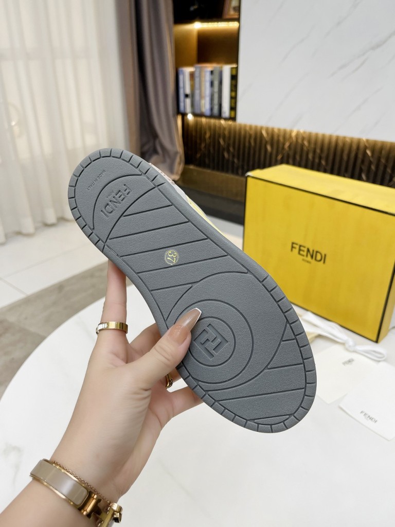 Fendi Couple Shoes-001