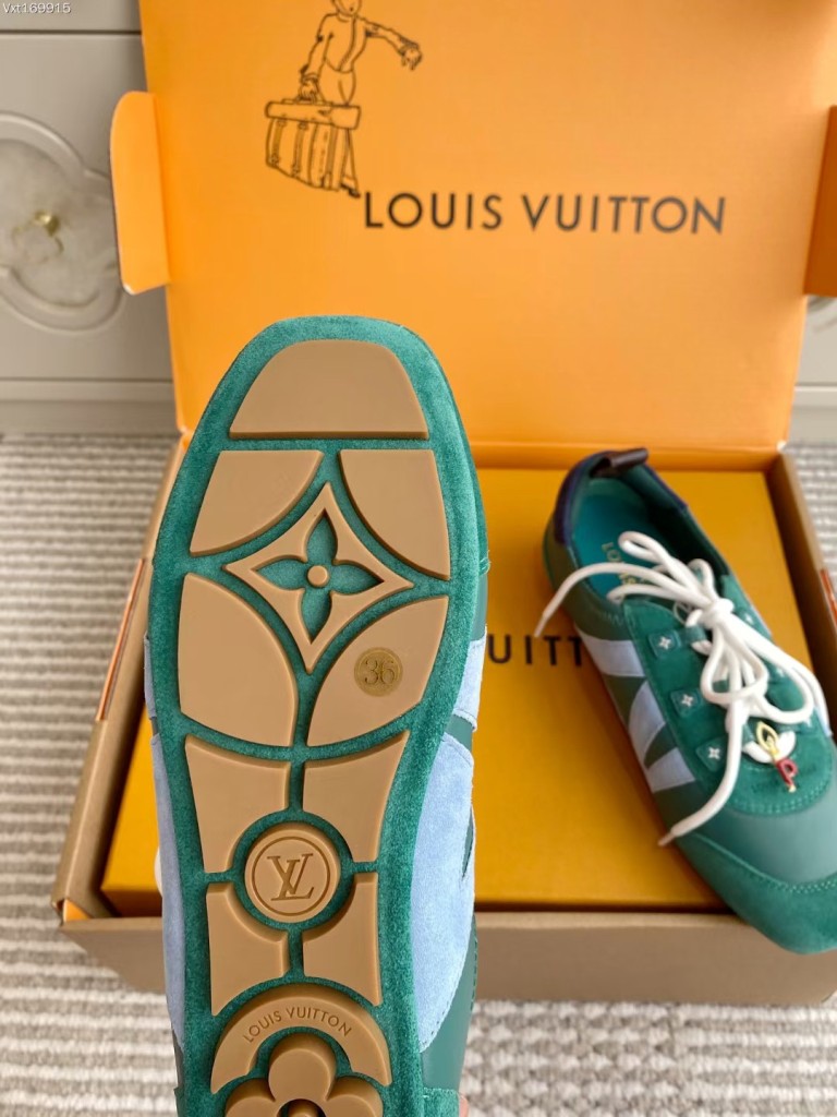 LV Couple Shoes-022
