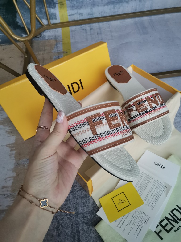 Fendi Slippers(w)-009