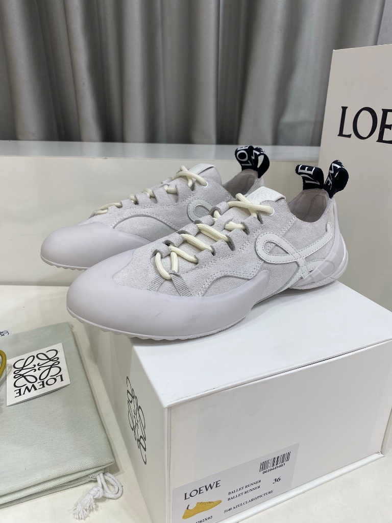 LOEWE Couple Shoes-008