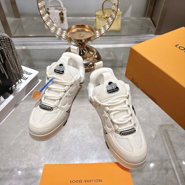 LV Couple Shoes-011