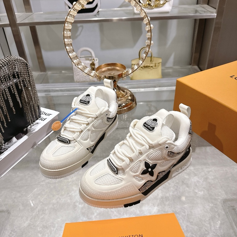 LV Couple Shoes-011