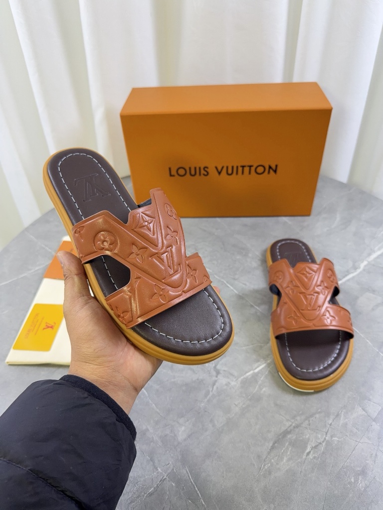 LV Slippers-004