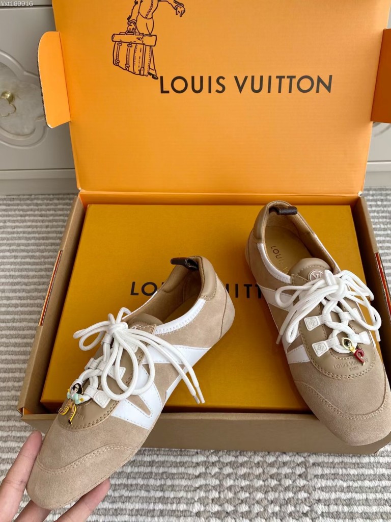 LV Couple Shoes-021