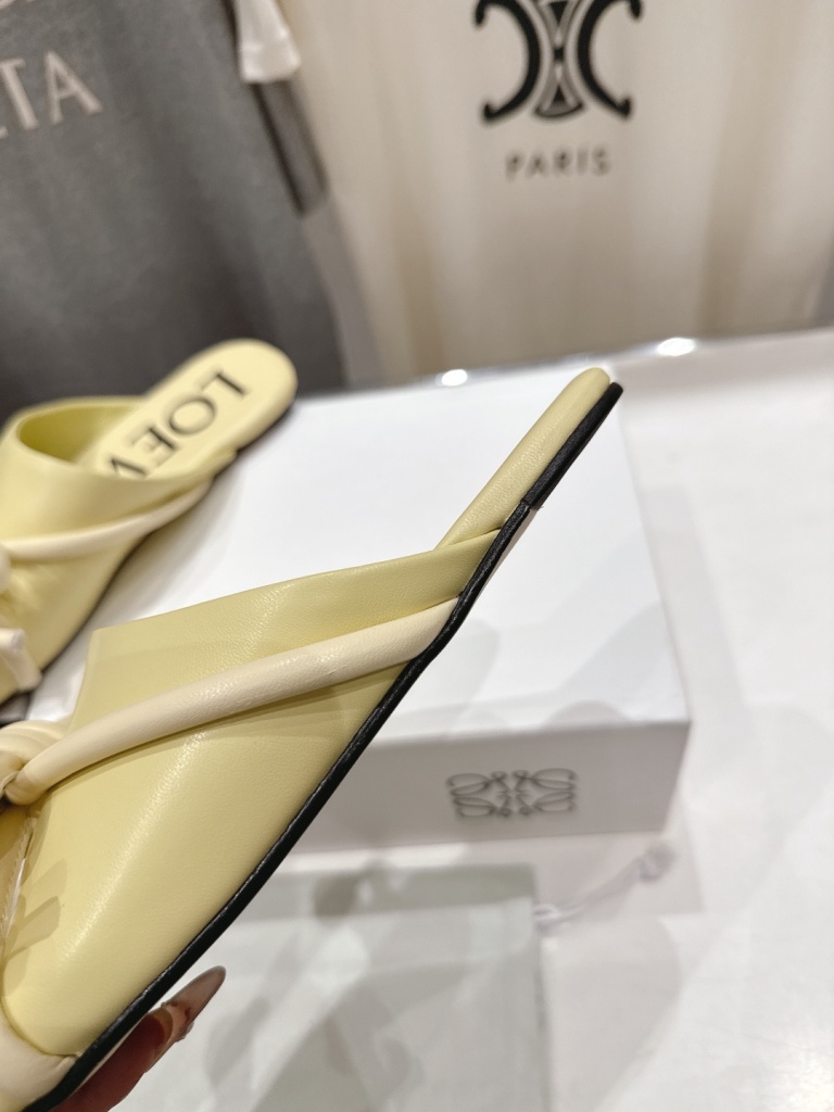 LOEWE Slippers(w)-011