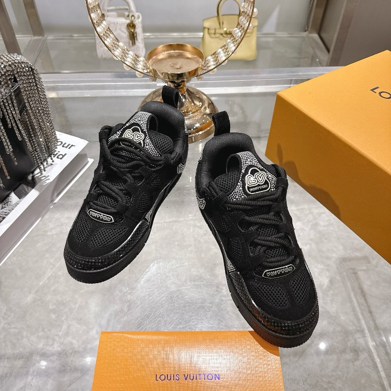LV Couple Shoes-009