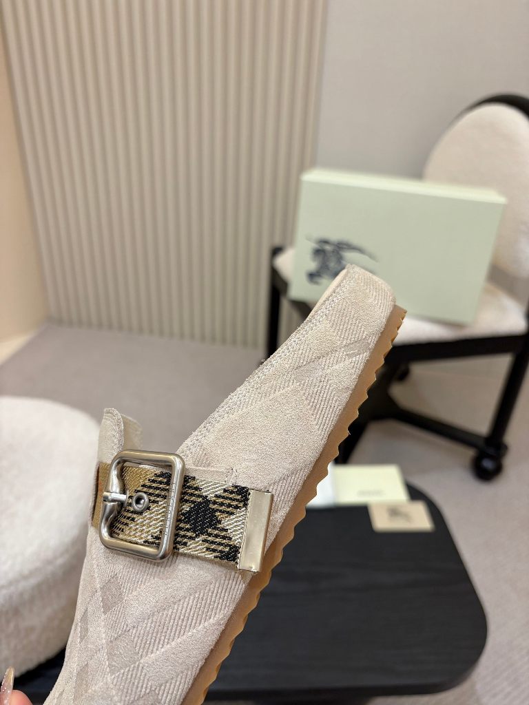 Burberry Slippers-004