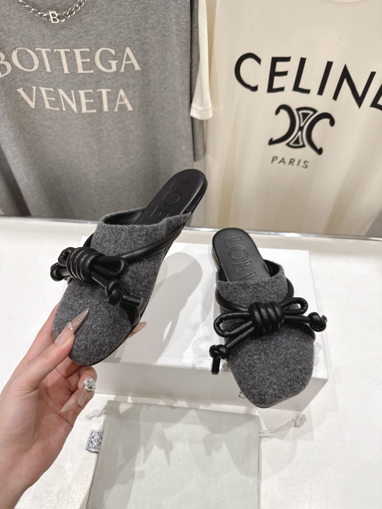 LOEWE Slippers(w)-010