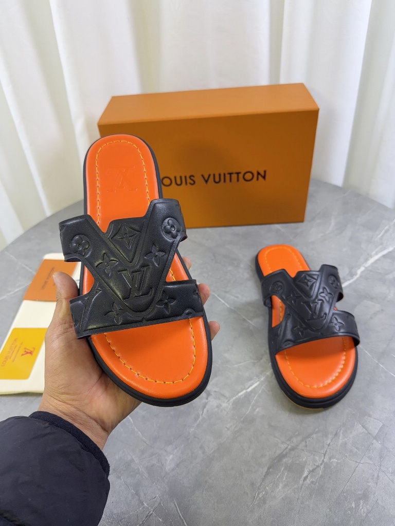 LV Slippers-001
