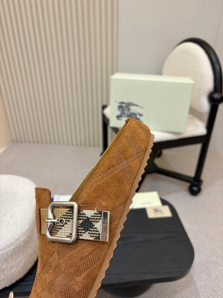 Burberry Slippers-003
