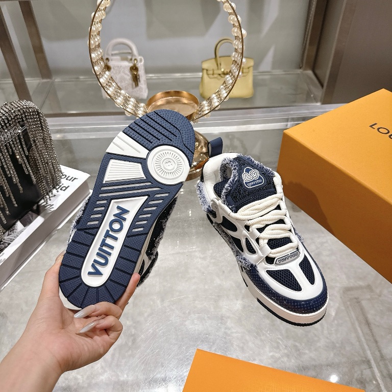 LV Couple Shoes-004