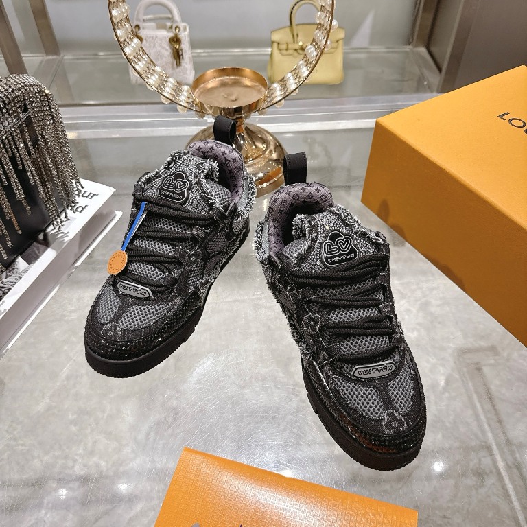 LV Couple Shoes-001