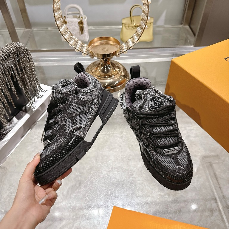 LV Couple Shoes-001