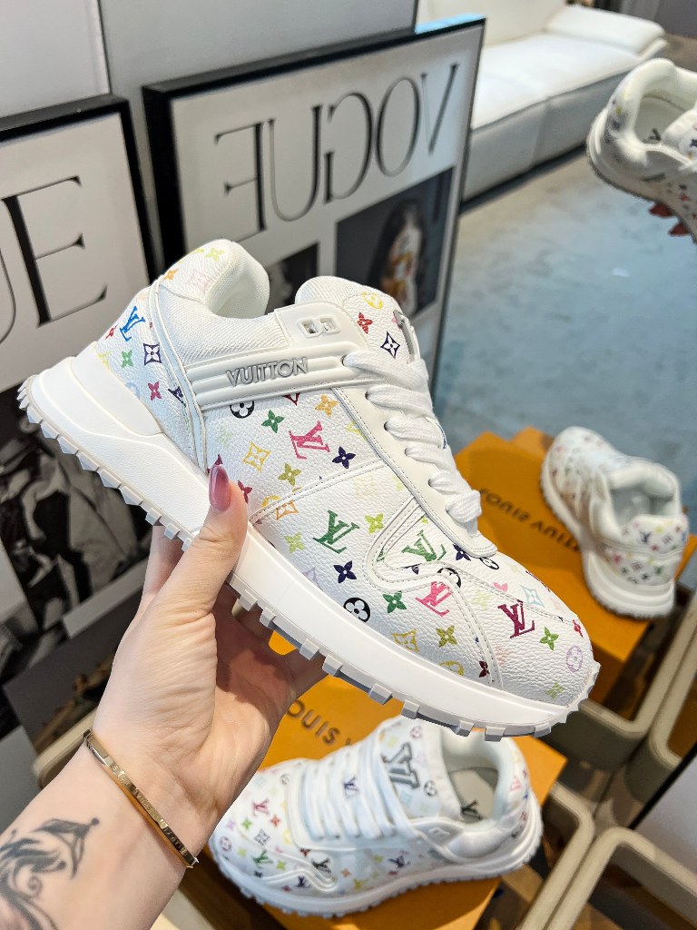 LV Couple Shoes-016