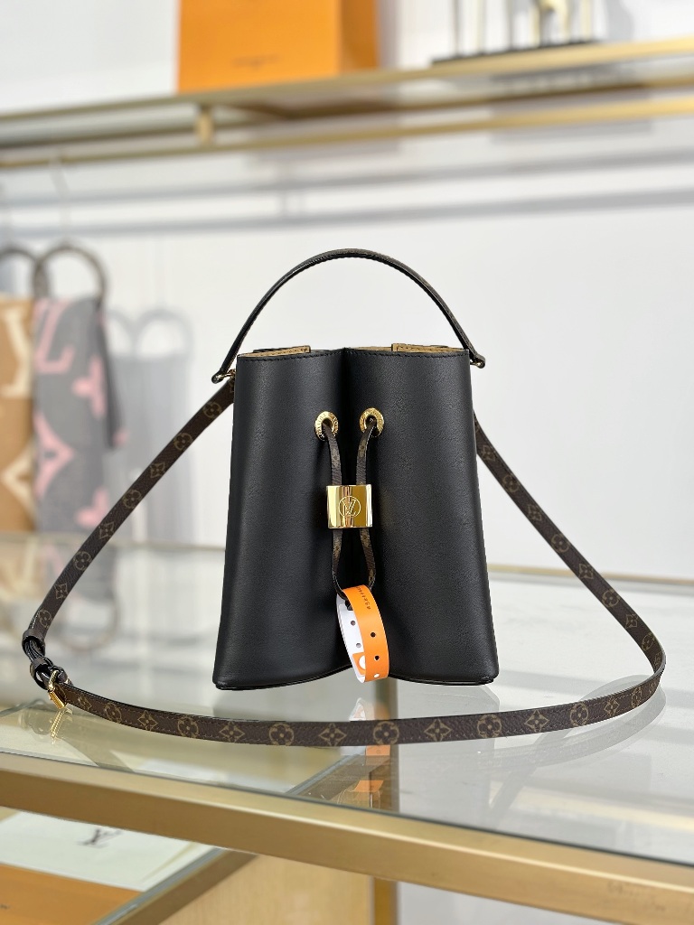 Bloom-M13843-037