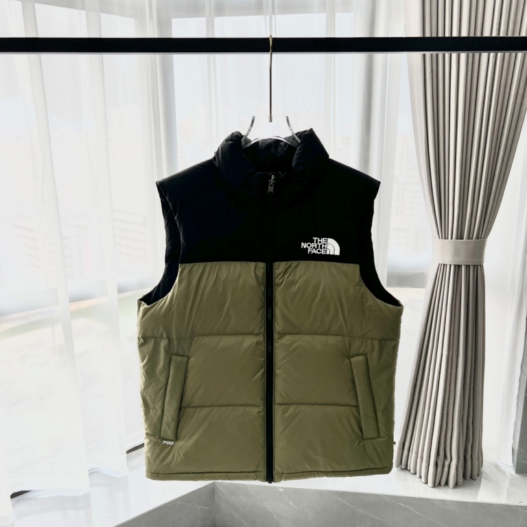 TNF 1996 Retro Nuptse Vest-009