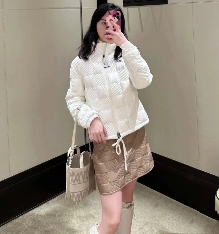 Moncler Down Jacket(w)-F