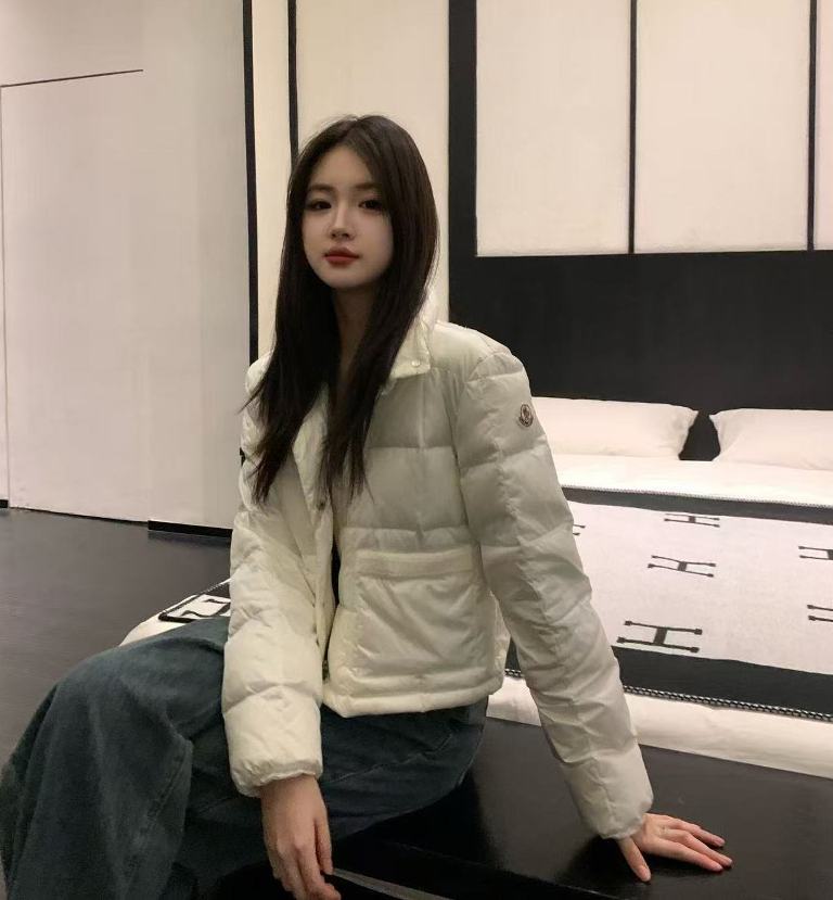 Moncler Down Jacket(w)-C