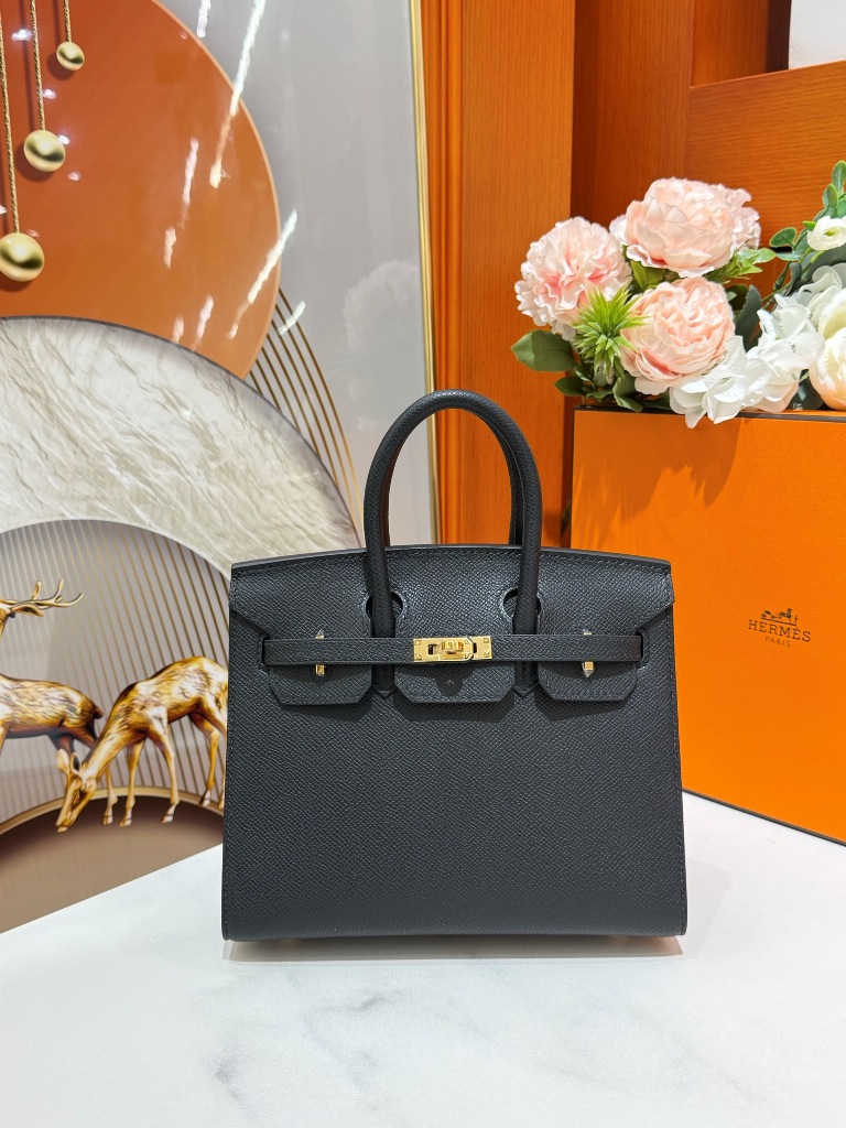 Birkin 20 in Noir Epsom Leather-005