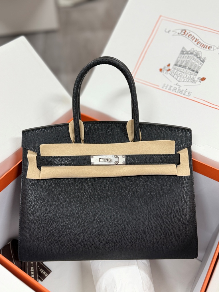 Birkin 30 in Noir Epsom Leather-003