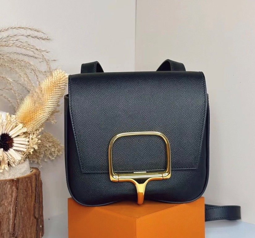 Della Cavalleria Mini 18cm-Epsom(89 Noir)-001