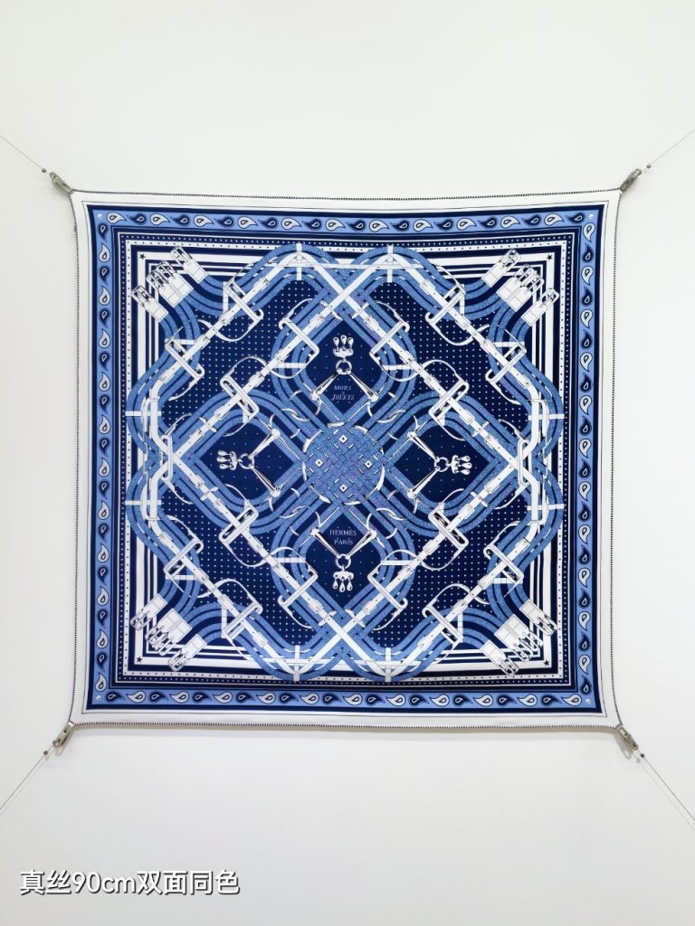 Hermes Double-Sided Silk Scarf-010