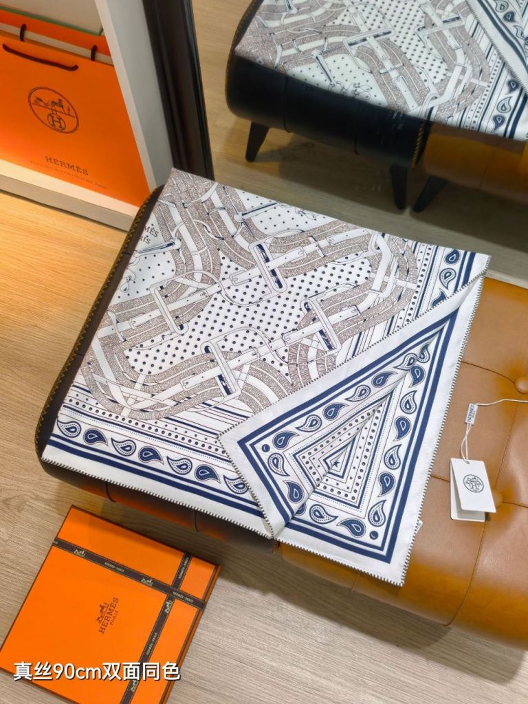 Hermes Double-Sided Silk Scarf-008