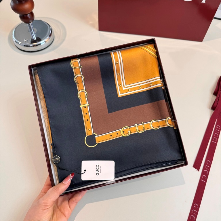 Gucci Single-Sided Silk Scarf-006