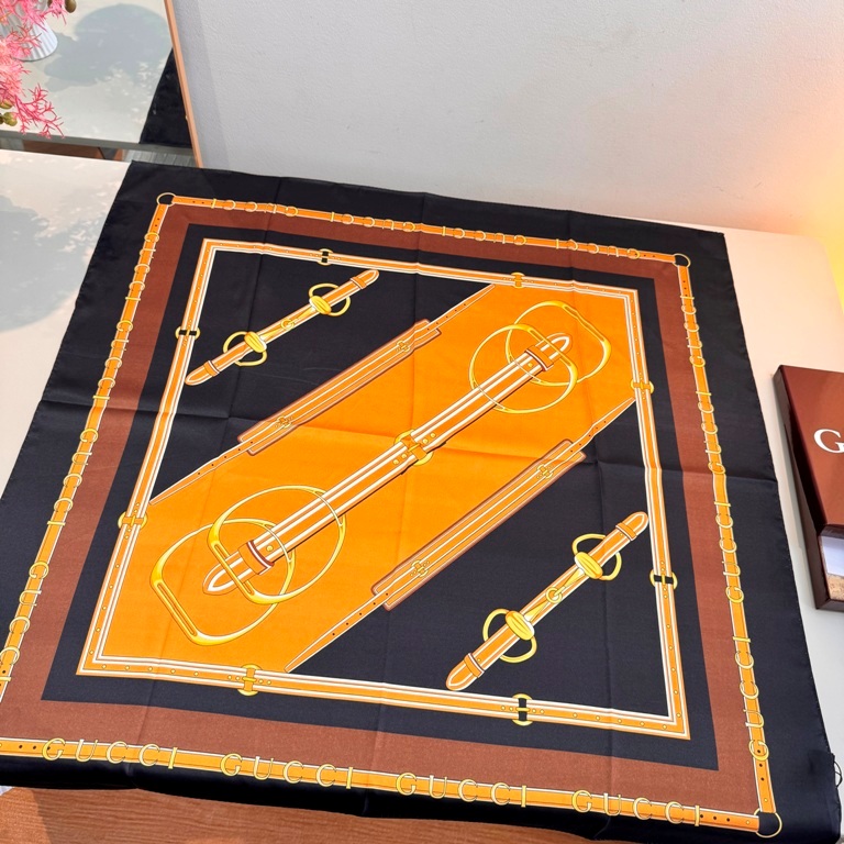 Gucci Single-Sided Silk Scarf-004