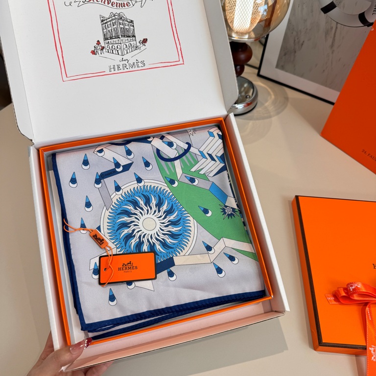 Hermes Single-Sided Silk Scarf-003