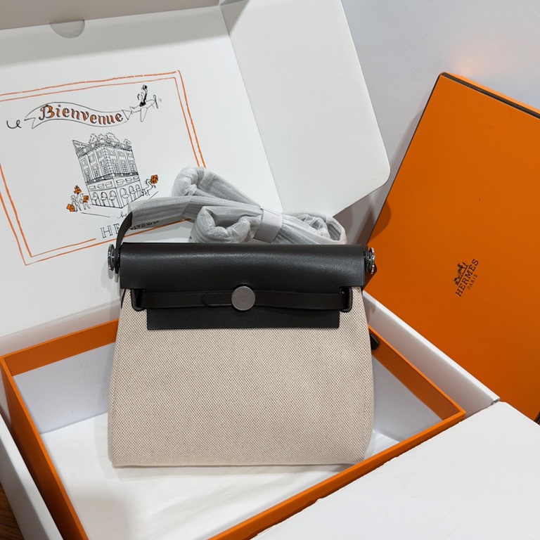 Herbag Mini 20 in Canvas and Vache Hunter Leather-004