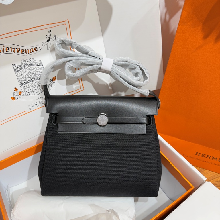 Herbag Mini 20 in Canvas and Vache Hunter Leather-001