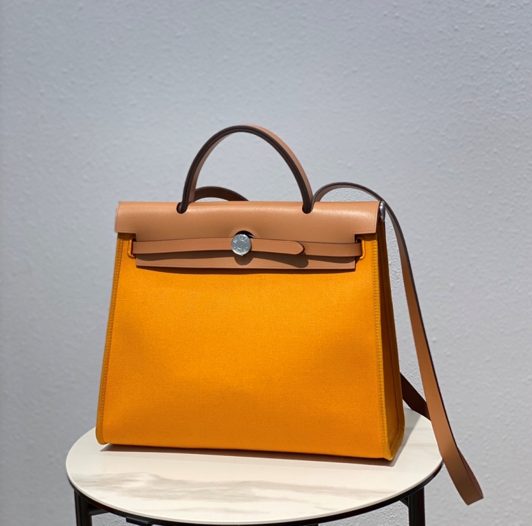 Herbag Zip 31 in Canvas and Vache Hunter Leather(Ginger Gold)-012