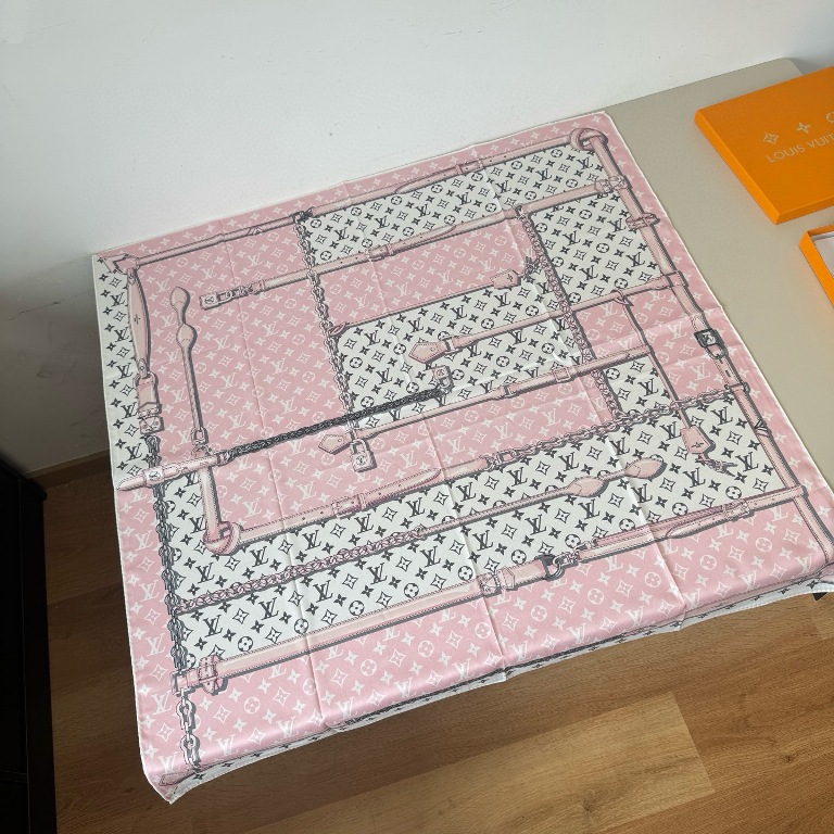 LV Single-Sided Silk Scarf-107