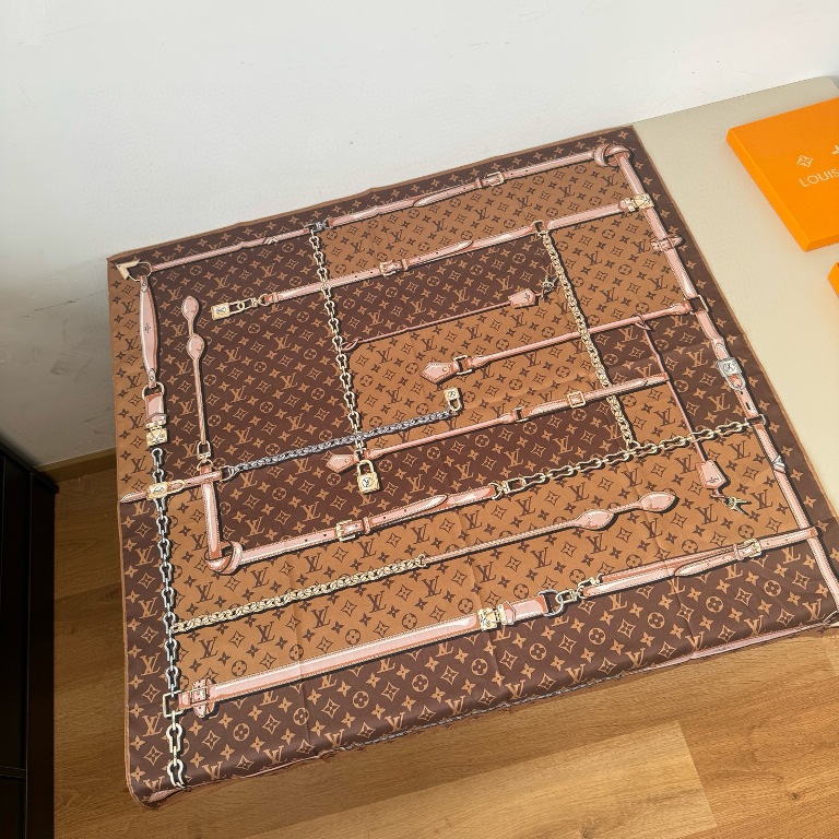 LV Single-Sided Silk Scarf-105