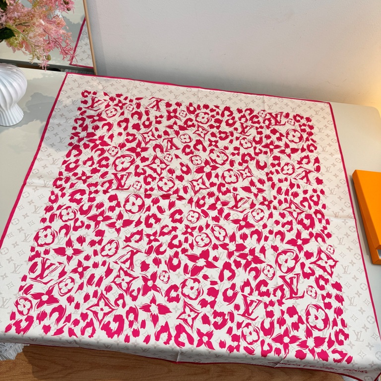 LV Single-Sided Silk Scarf-098